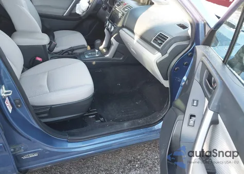 2017 Subaru Forester 2.5I Premium z USA, uszkodzony, nr VIN JF2SJAGC9HH517646